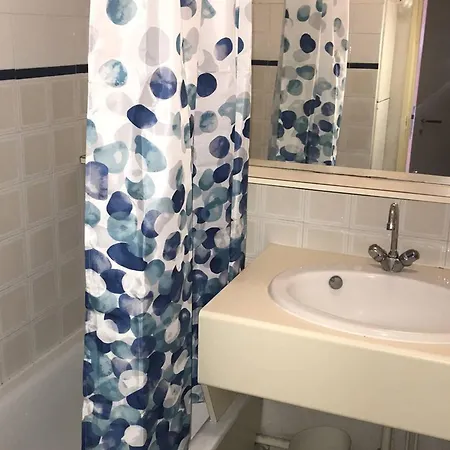 Apartment Cosy Proche Richelieu Avec Balcon, Piscine Et Parking - Fr-1-723-158 Agde
